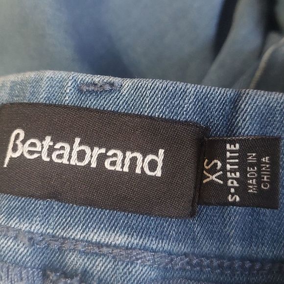 BETABRAND Light Wash Denim Jeggings - Picture 9 of 10